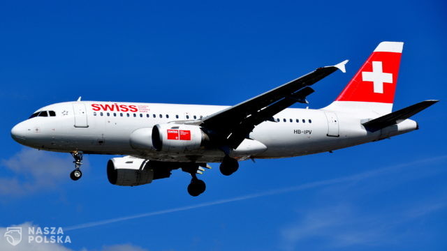 Szwajcaria/ Linie lotnicze zwolnią niezaszczepionych pracowników pokładowych