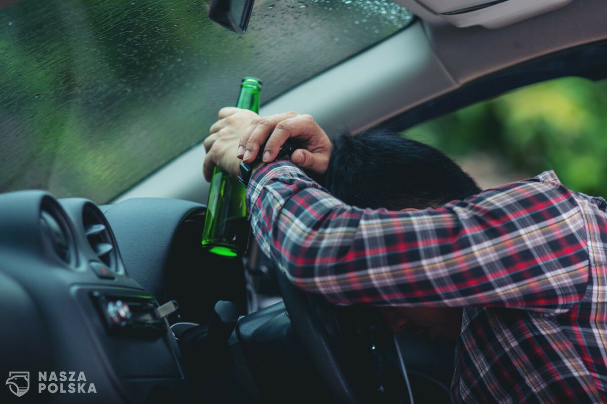 Warchoł: Od przyszłego roku pijani kierowcy będą tracić swoje auta Warchoł: Od przyszłego roku pijani kierowcy będą tracić swoje auta