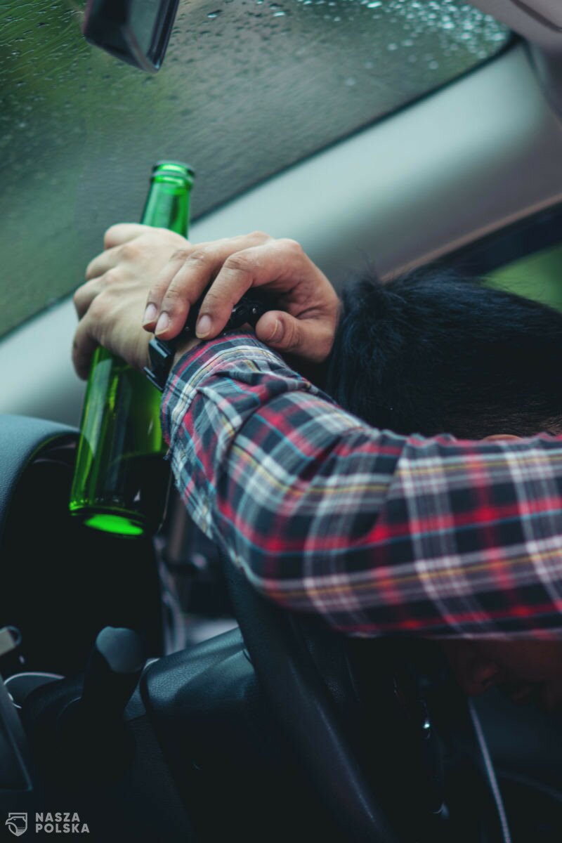 Warchoł: Od przyszłego roku pijani kierowcy będą tracić swoje auta