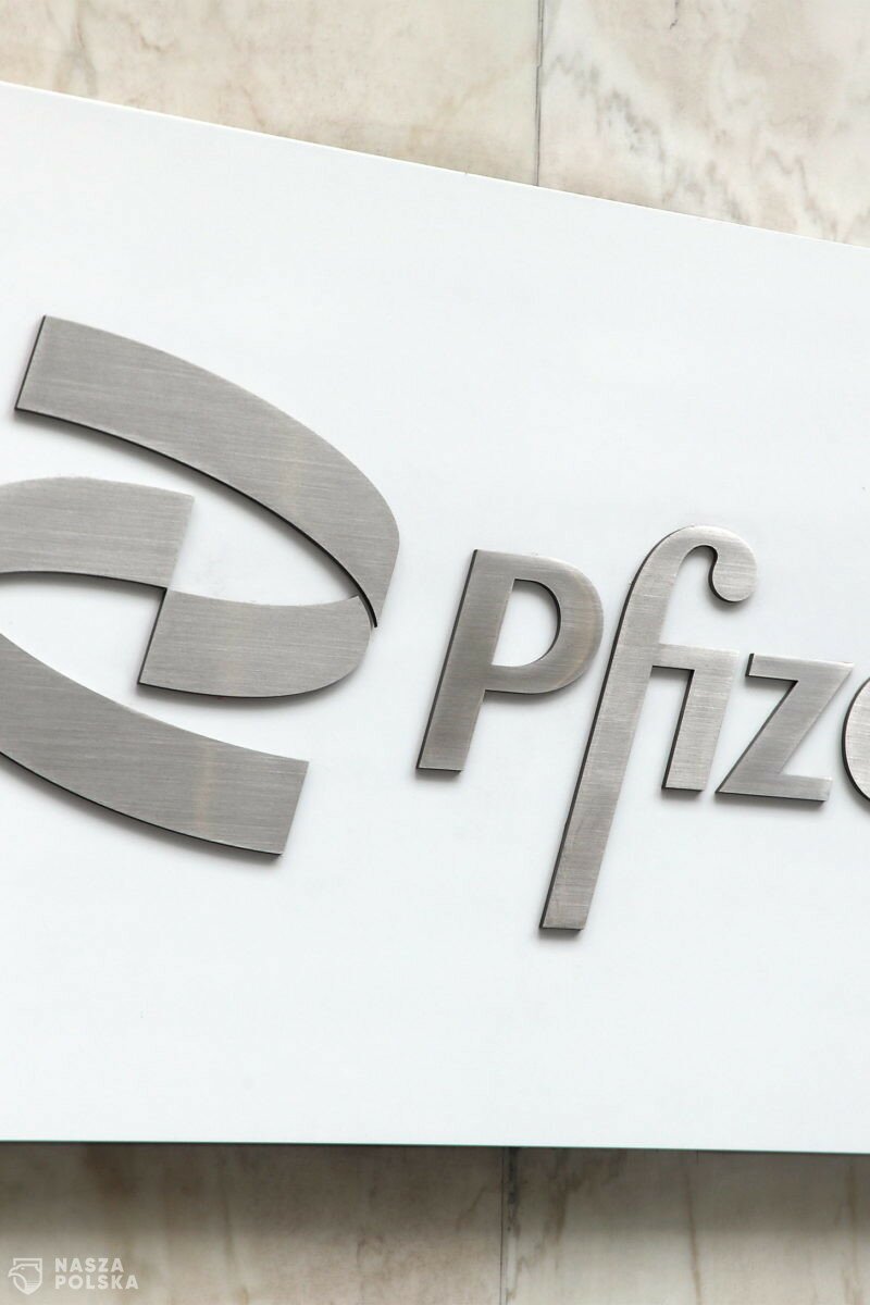 Pfizer: dawka przypominająca pozostaje najlepszym sposobem zapobiegania rozprzestrzenianiu się COVID-19