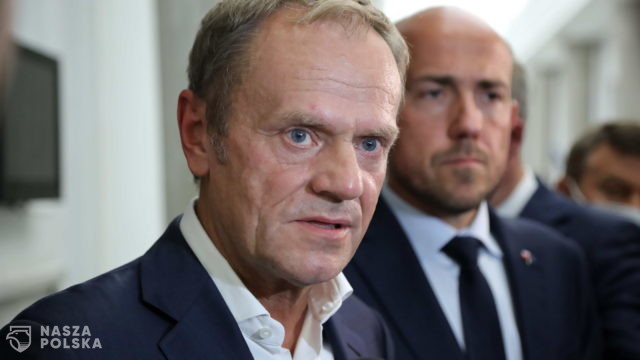 Tusk rusza w trasę i przestrzega przed atakiem na PO