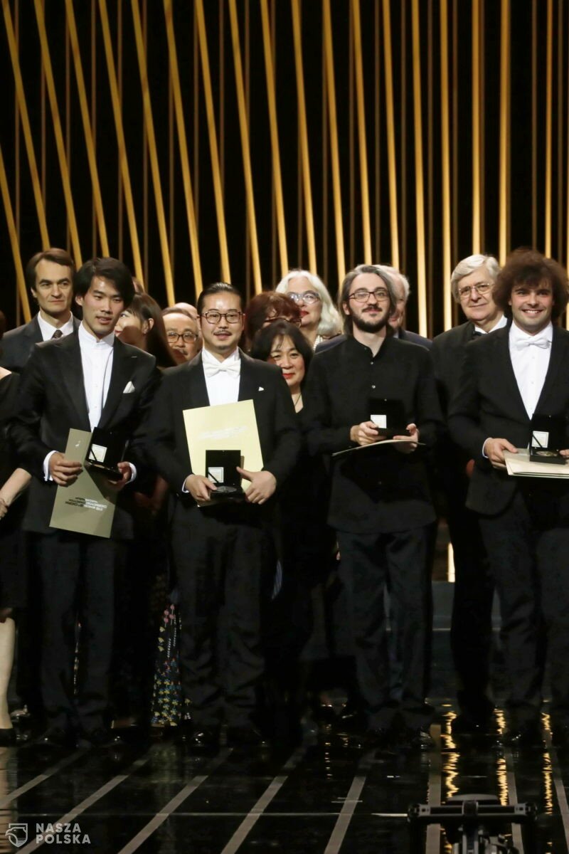Warszawa/ Laureaci XVIII Konkursu Chopinowskiego odebrali nagrody