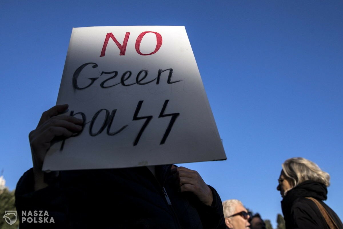 Amnesty International upomina się o prawa niezaszczepionych na COVID-19 Amnesty International upomina się o prawa niezaszczepionych na COVID-19