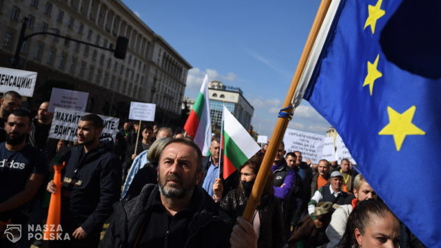Bułgaria/ W kilku miastach protesty przeciwko przepustce Covid-19