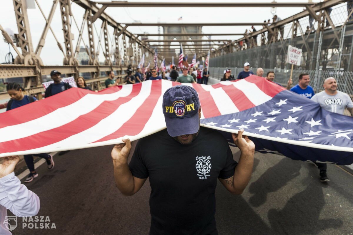 USA/ Co najmniej 20 osób aresztowano w Nowym Jorku podczas protestu przeciw obowiązkowym szczepieniom USA/ Co najmniej 20 osób aresztowano w Nowym Jorku podczas protestu przeciw obowiązkowym szczepieniom