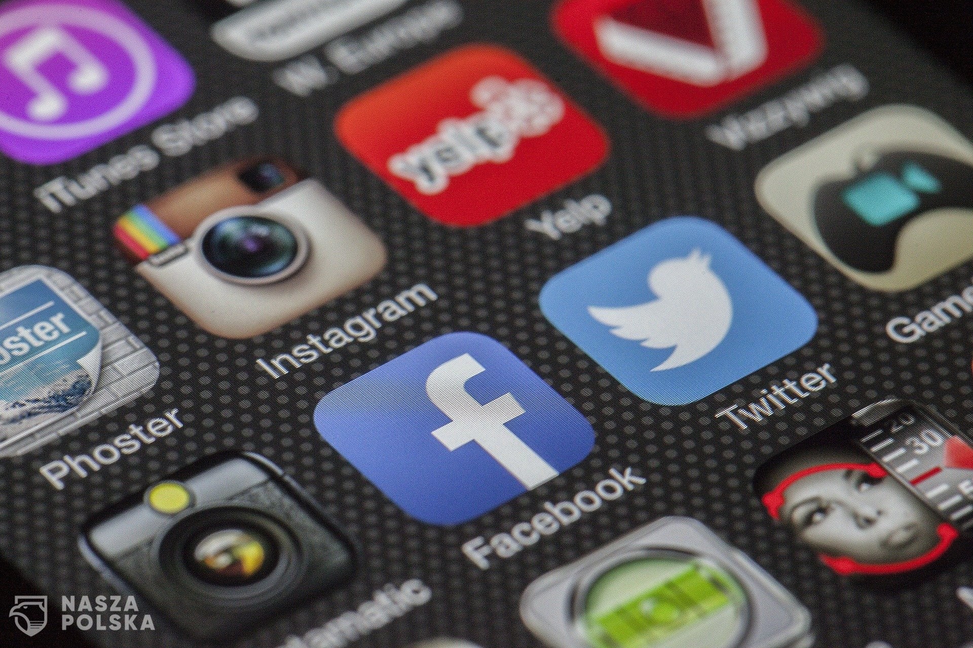 Przedsmak świata pozafejsbukowego, czyli jak się uśmiechać bez Insta?