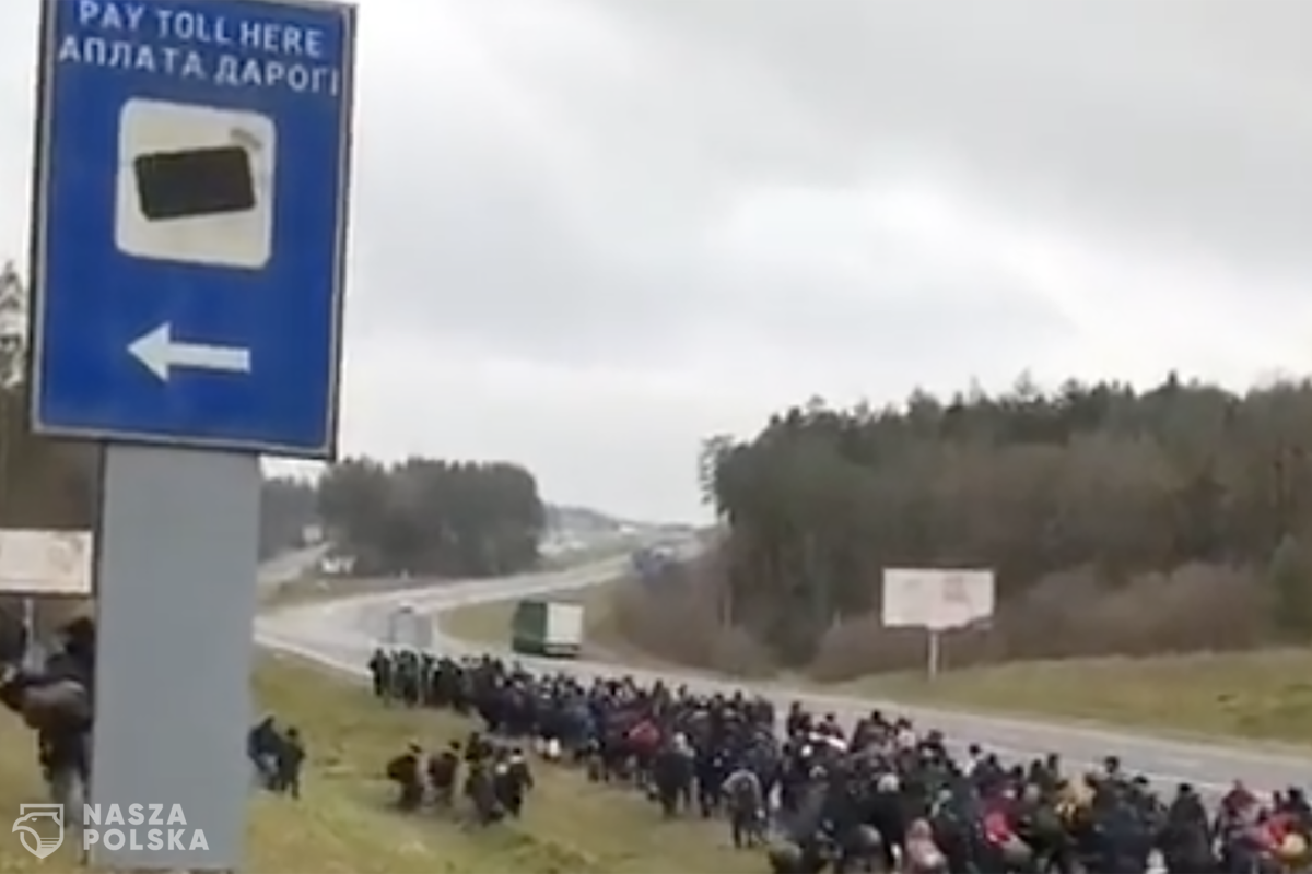 Z Białorusi wyleciało już ponad 1,4 tys. Irakijczyków Z Białorusi wyleciało już ponad 1,4 tys. Irakijczyków