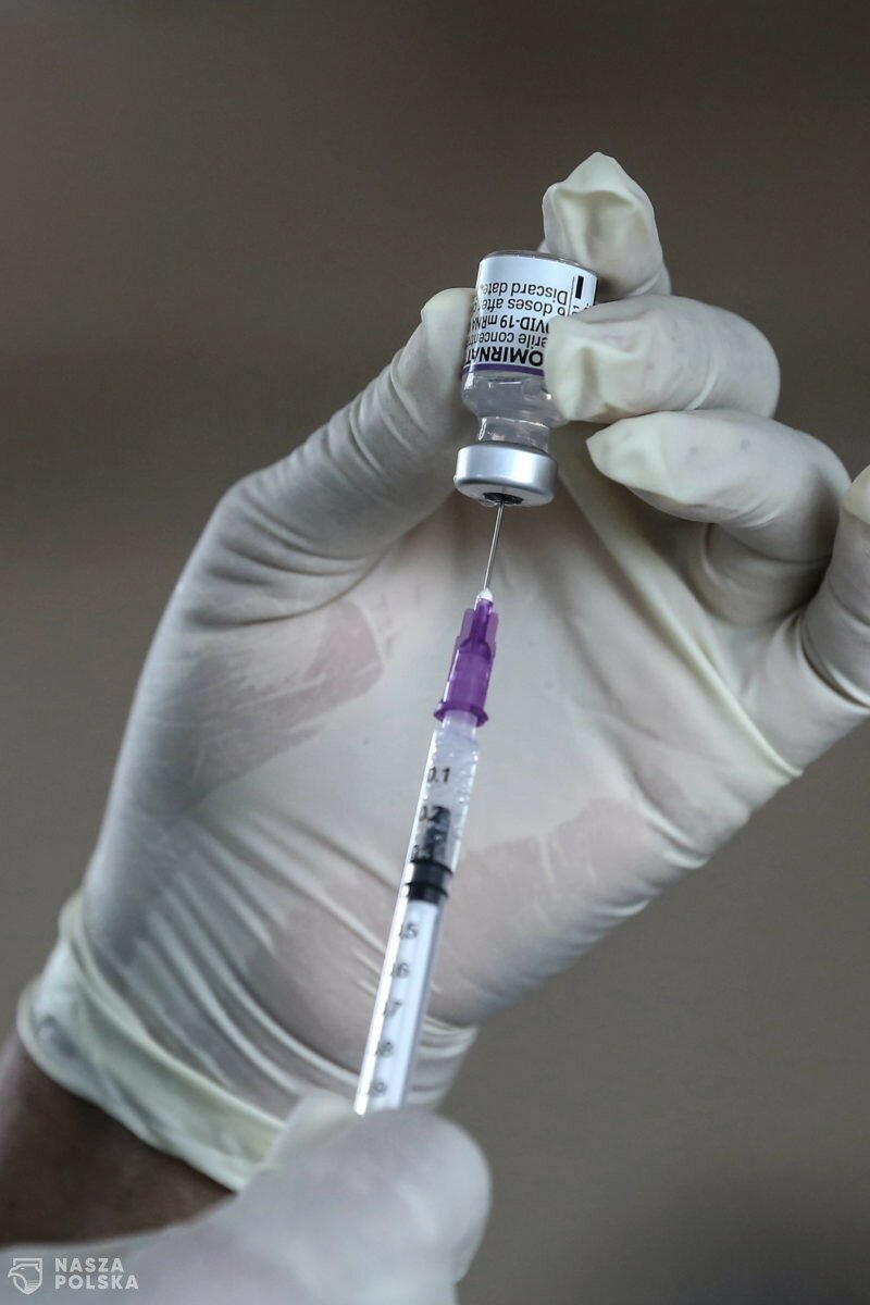 Pfizer: Rozpoczęliśmy badania nad szczepionką chroniącą przed Omikronem