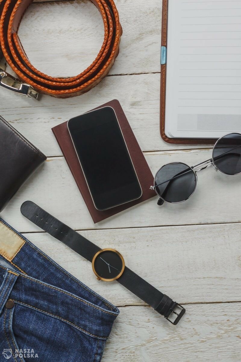 Duży czy mały – jaki portfel męski wybrać na co dzień?