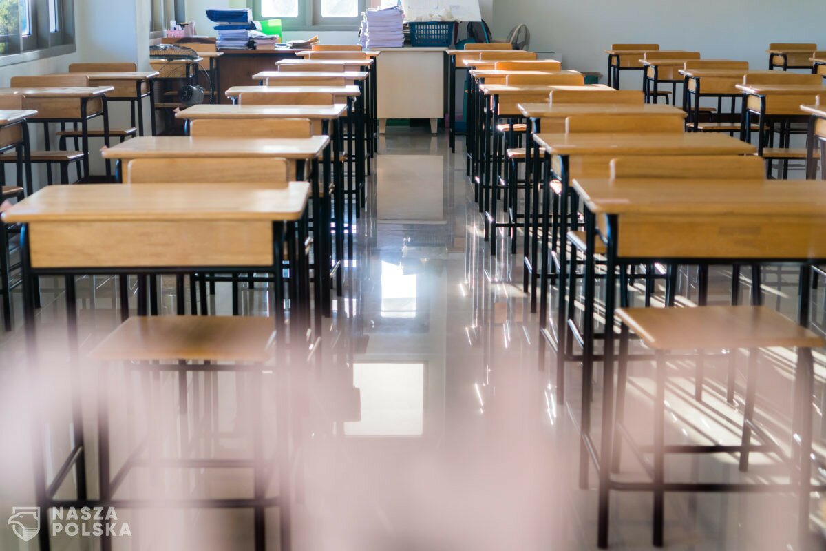 Ponad połowa Polaków uczy się języka obcego