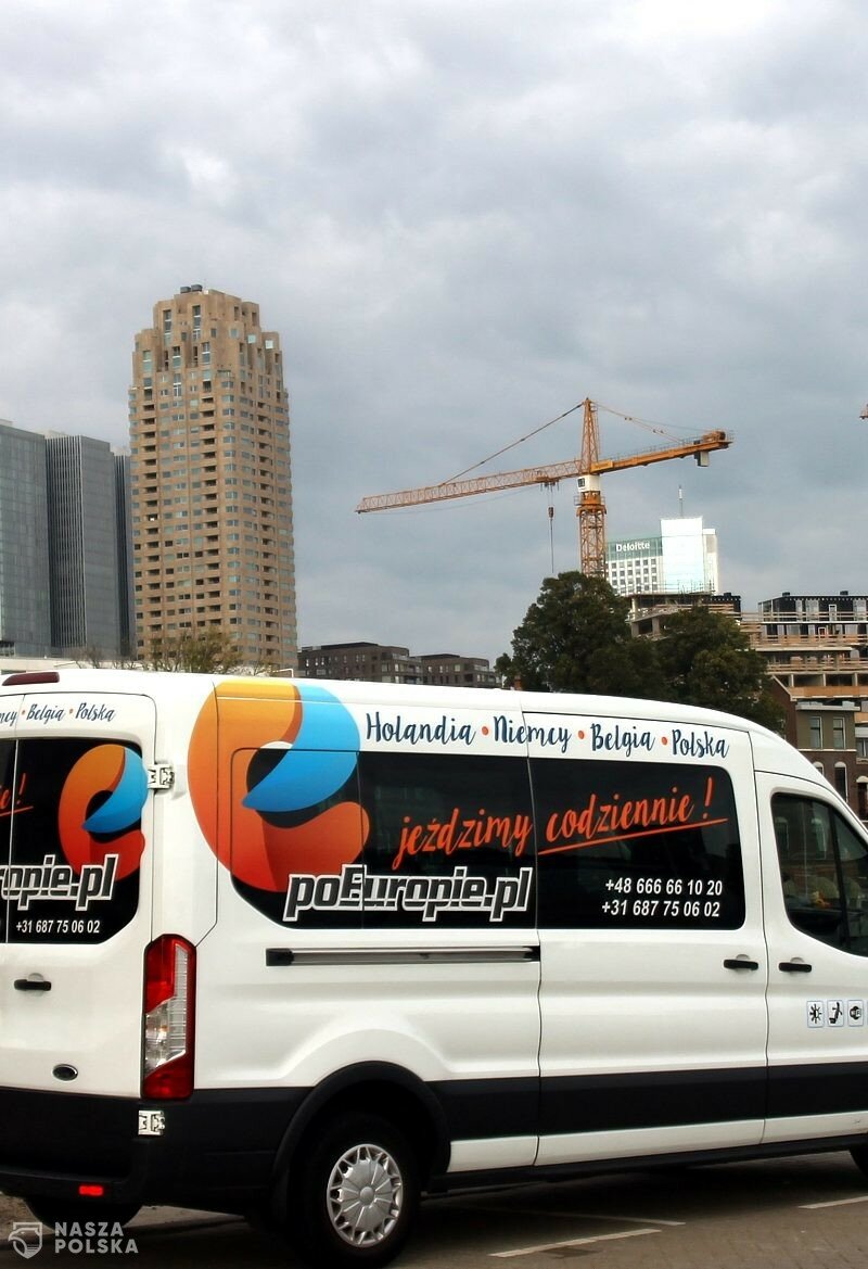 Praca w Niemczech – dlaczego najkorzystniej dojechać busem?