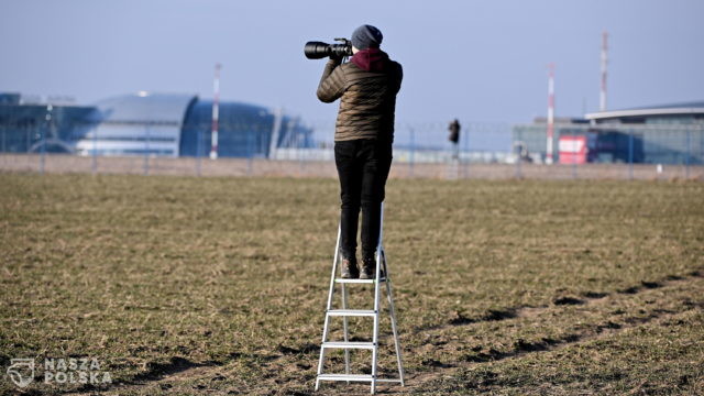 Wojsko apeluje do pasjonatów lotnictwa fotografujących maszyny m.in. o publikację zdjęć z opóźnieniem