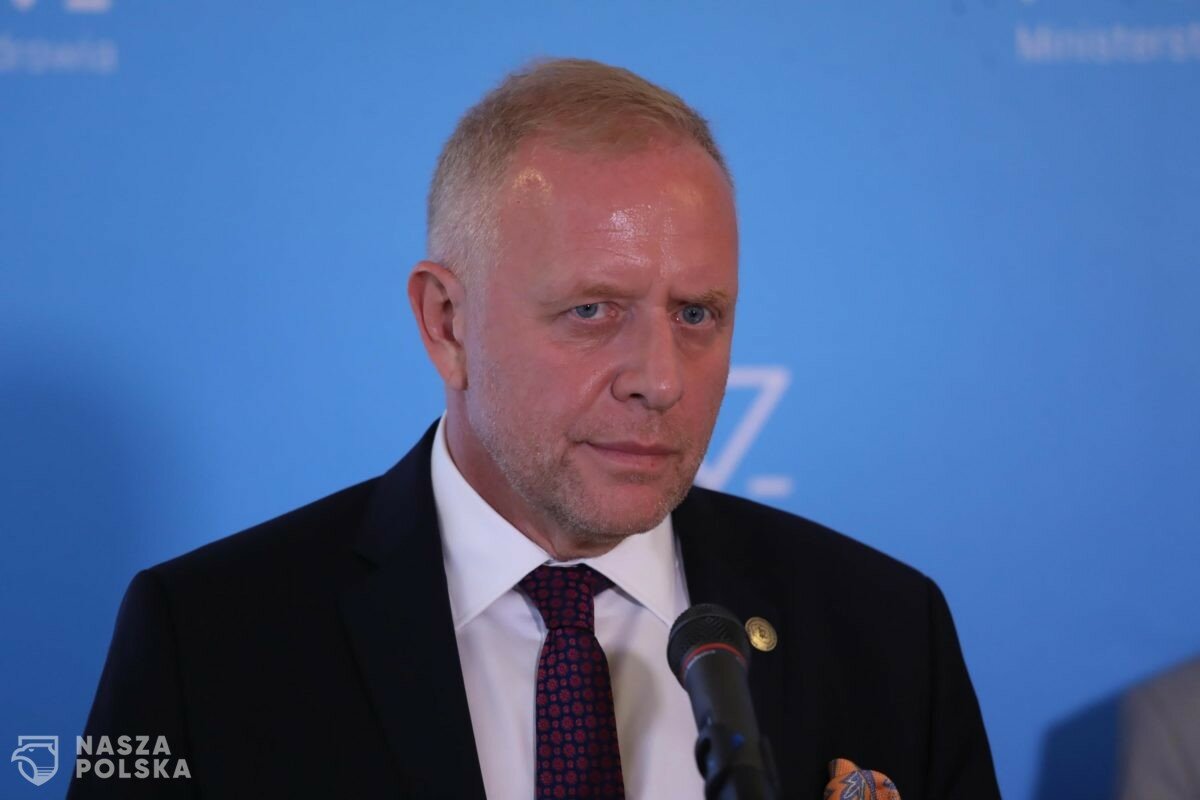 Dr Sutkowski: pamiętajmy, że pandemia jeszcze panuje na świecie Dr Sutkowski: pamiętajmy, że pandemia jeszcze panuje na świecie