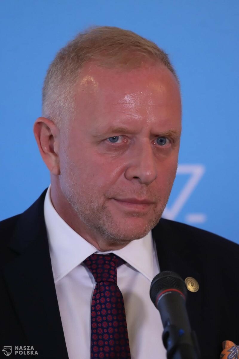 Dr Sutkowski: pamiętajmy, że pandemia jeszcze panuje na świecie