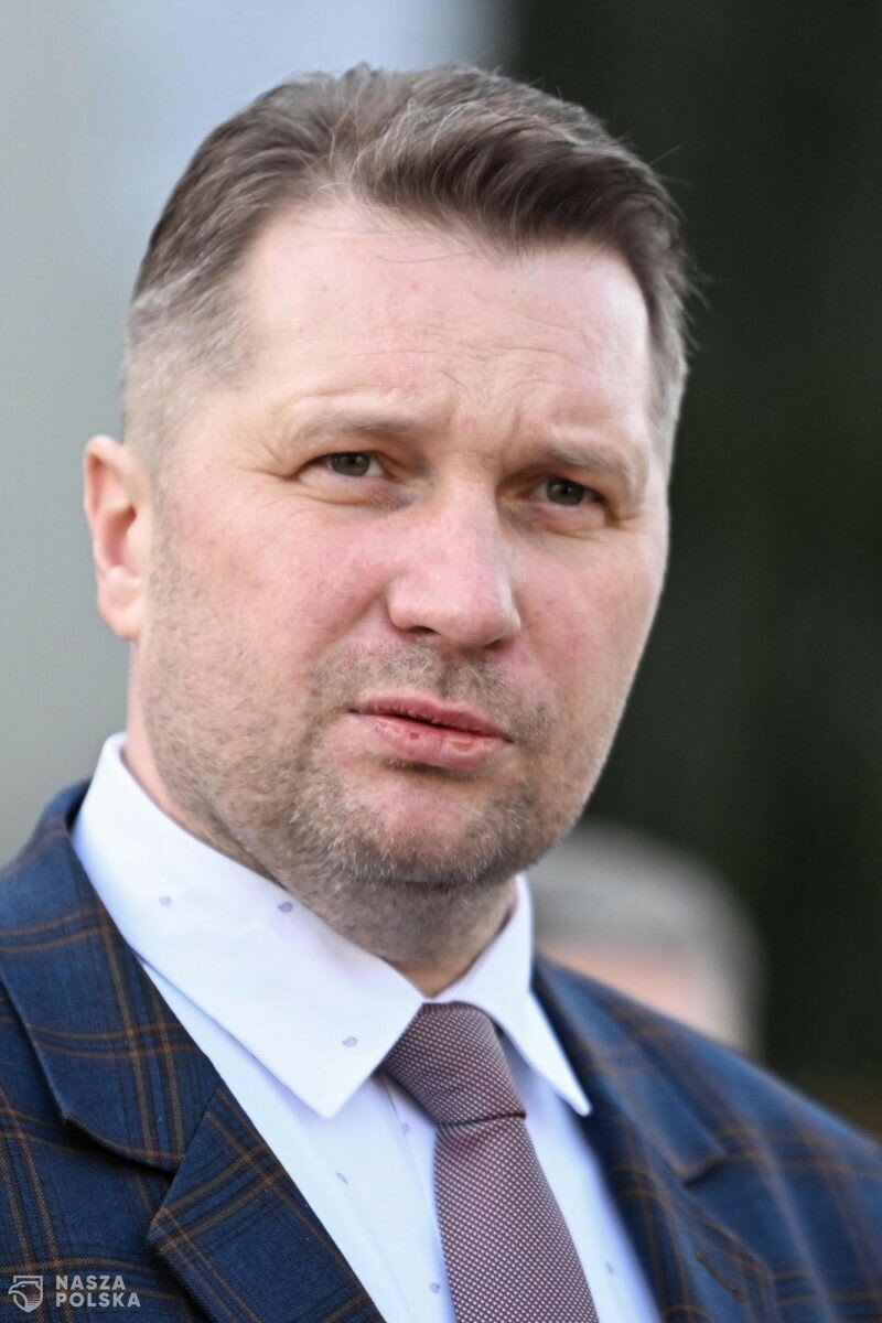 Czarnek: Rodzice i dziadkowie muszą więc wrócić do pełnej realizacji obowiązków wychowawczych w stosunku do swoich dzieci