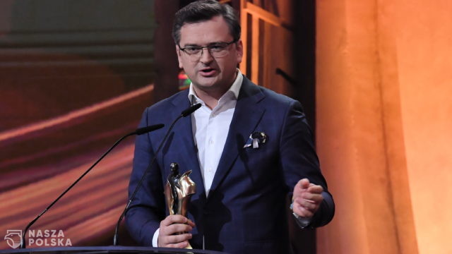 Wołodymyr Zełenski i Andrzej Poczobut laureatami Wiktorów