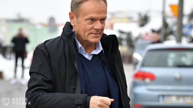 Tusk: przedstawimy projekt ustawy o ochronie polskich rodzin, które spłacają kredyty hipoteczne