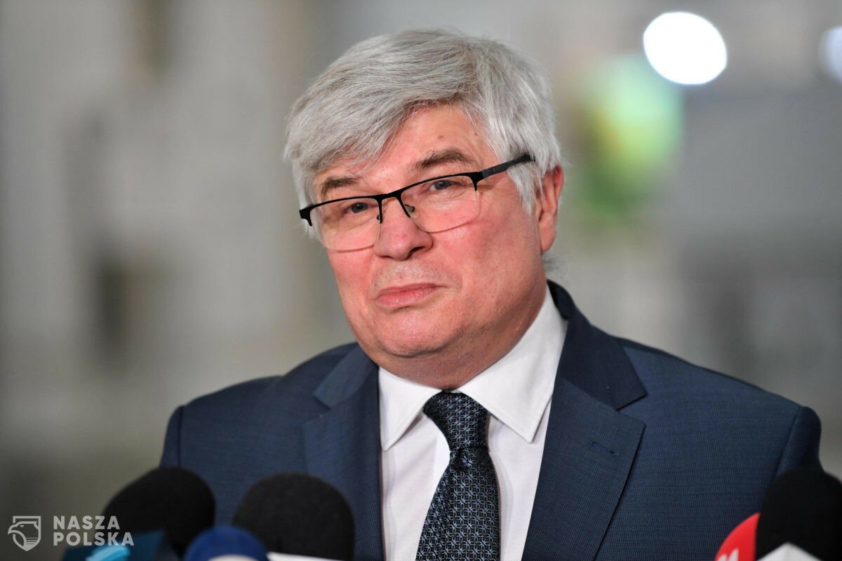 Lasek o CPK: Żadne prace nie zostały wstrzymane, są tylko urealniane Lasek o CPK: Żadne prace nie zostały wstrzymane, są tylko urealniane