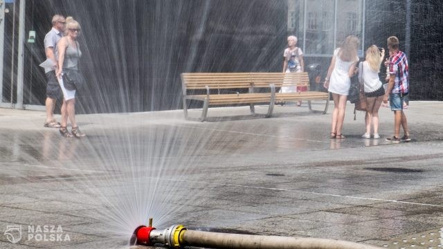 IMGW ostrzega przed upałami do 34 st. C. wzdłuż zachodniej granicy i w stronę centrum kraju