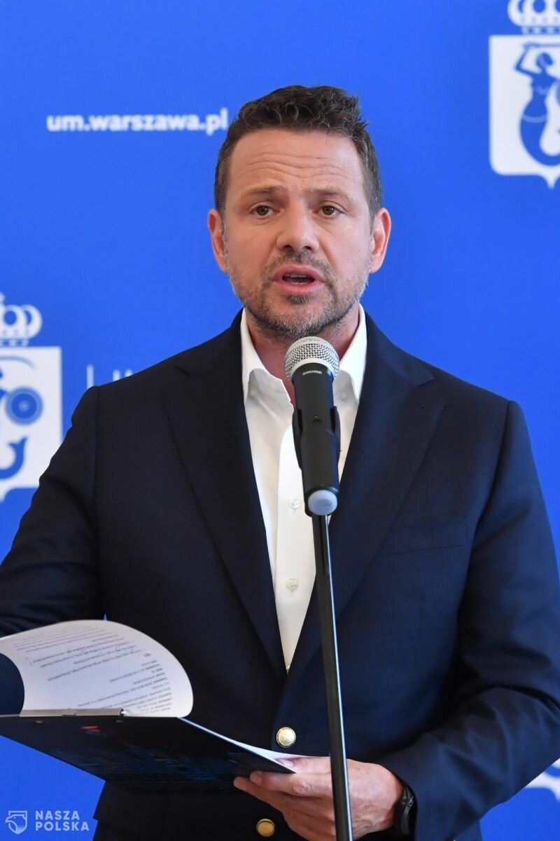 Warszawa: burmistrzowie zarabiają więcej niż prezydent stolicy, rekordzistką jest burmistrz Targówka