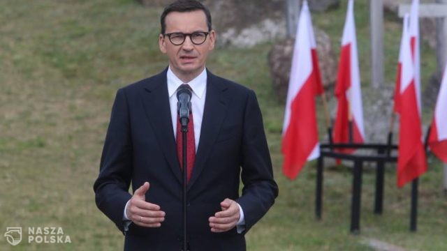 Morawiecki: musimy pamiętać i kultywować znaczenie męczeńskiej ofiary polskiej wsi