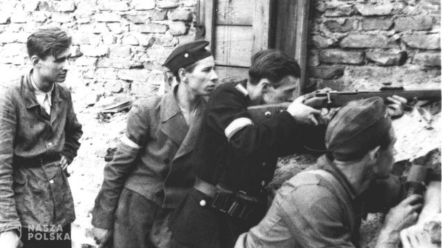 78 lat temu w Warszawie wybuchło powstanie – największa akcja zbrojna podziemia w okupowanej przez Niemców Europie