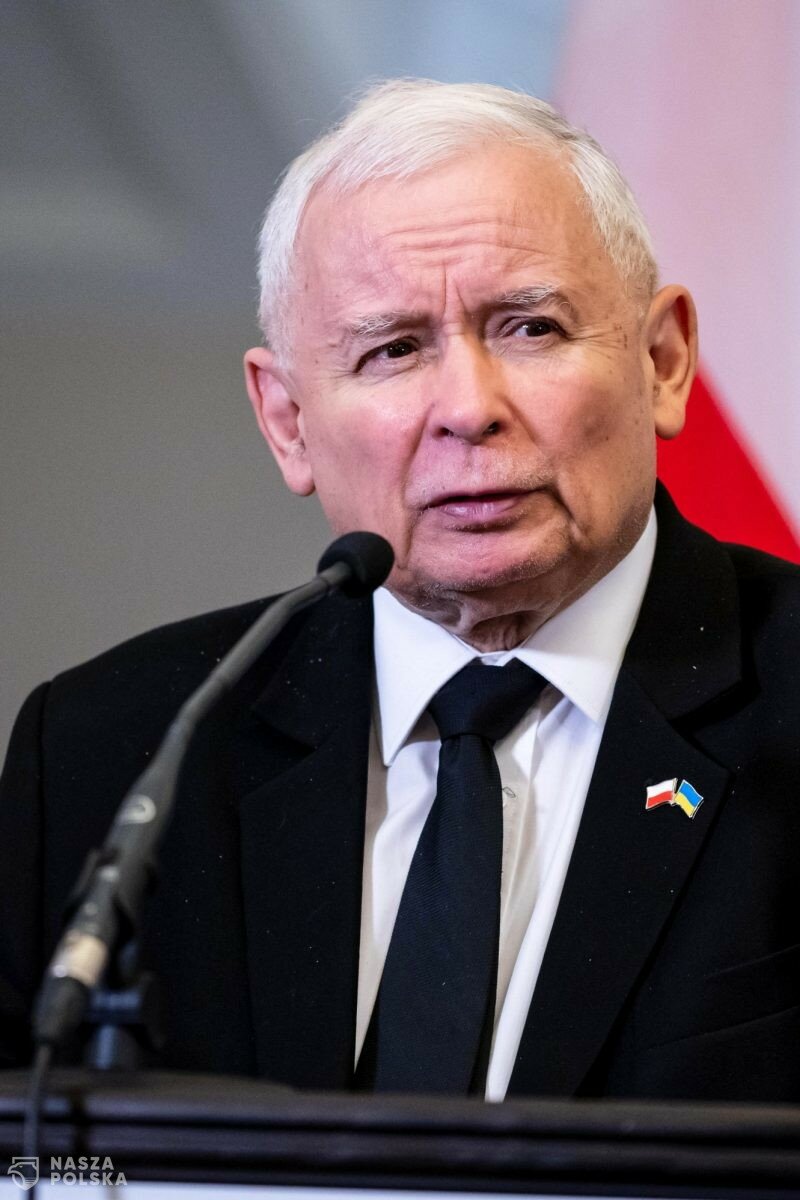 Kaczyński: Polska musi być bardzo silna militarnie, by być bezpieczną