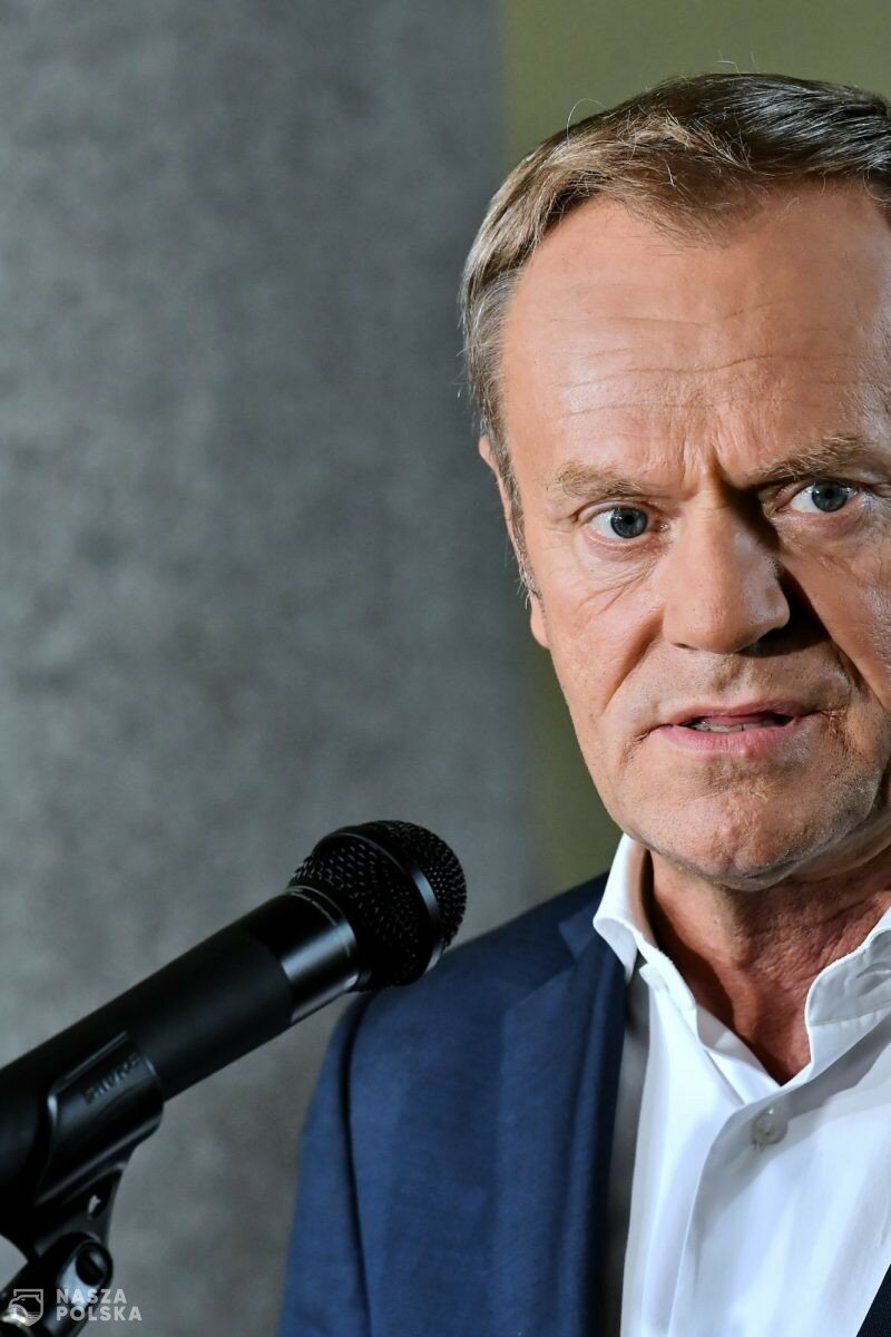Tusk kolejny raz zmienia zdanie. Tym razem jest przeciwny imigrantom
