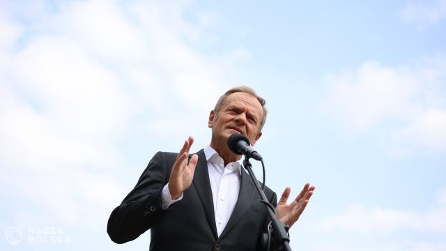 Tusk chce odszkodowań dla pokrzywdzonych z powodu zanieczyszczenia Odry