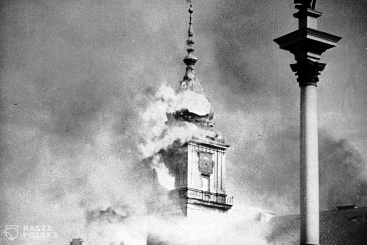 OKOpress przeciwko nauce historii w szkole