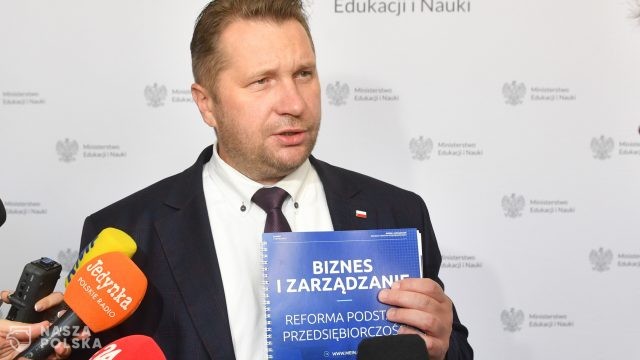 Czarnek o przedmiocie biznes i zarządzanie: będzie praktyczne nauczanie przedsiębiorczości