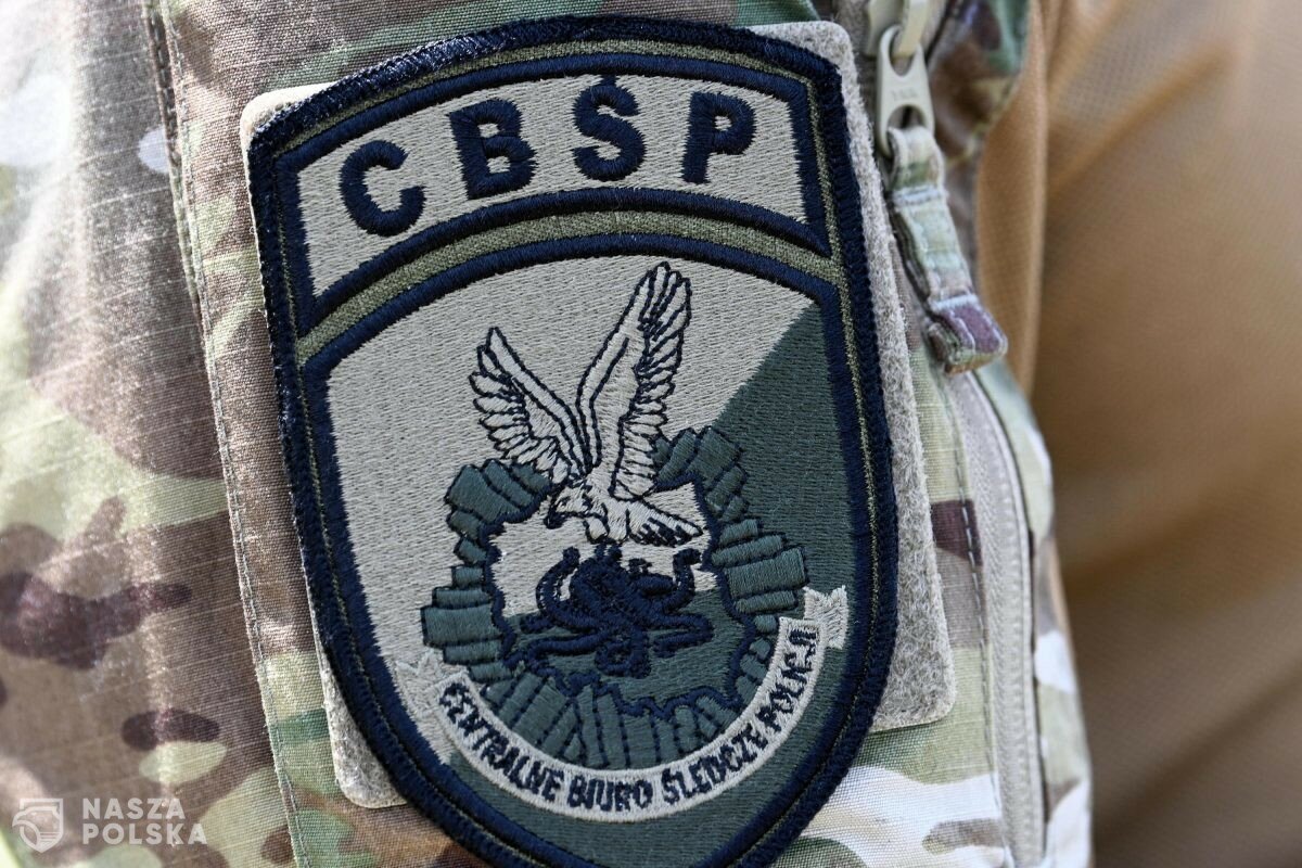 CBŚP: Zatrzymania czterech osób, w tym b. senatora Tomasza M., na terenie kilku województw