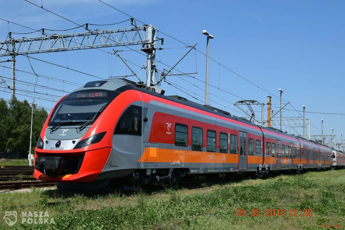 Największy w Polsce przewoźnik kolejowy startuje z videomatami do zakupu biletów