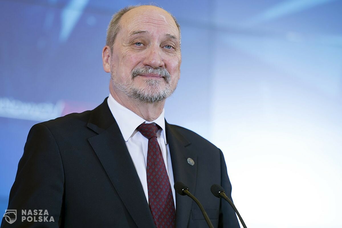 Macierewicz: Tusk działał tak, żeby wojskowe służby specjalne działały na rzecz rosyjskich służb specjalnych