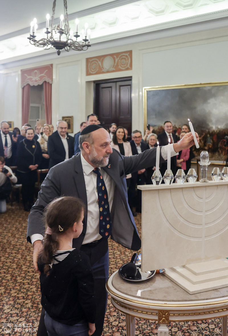 Prezydent Andrzej Duda zapalił świece chanukowe [zobacz film!]