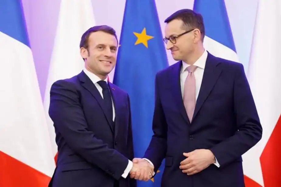 Morawiecki rozmawiał telefonicznie z francuskim prezydentem Morawiecki rozmawiał telefonicznie z francuskim prezydentem