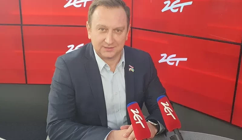 Tomasz Trela: Daniel Obajtek rżnął Polki i Polaków na kasę. Zysk Orlenu przeznaczą na wybory