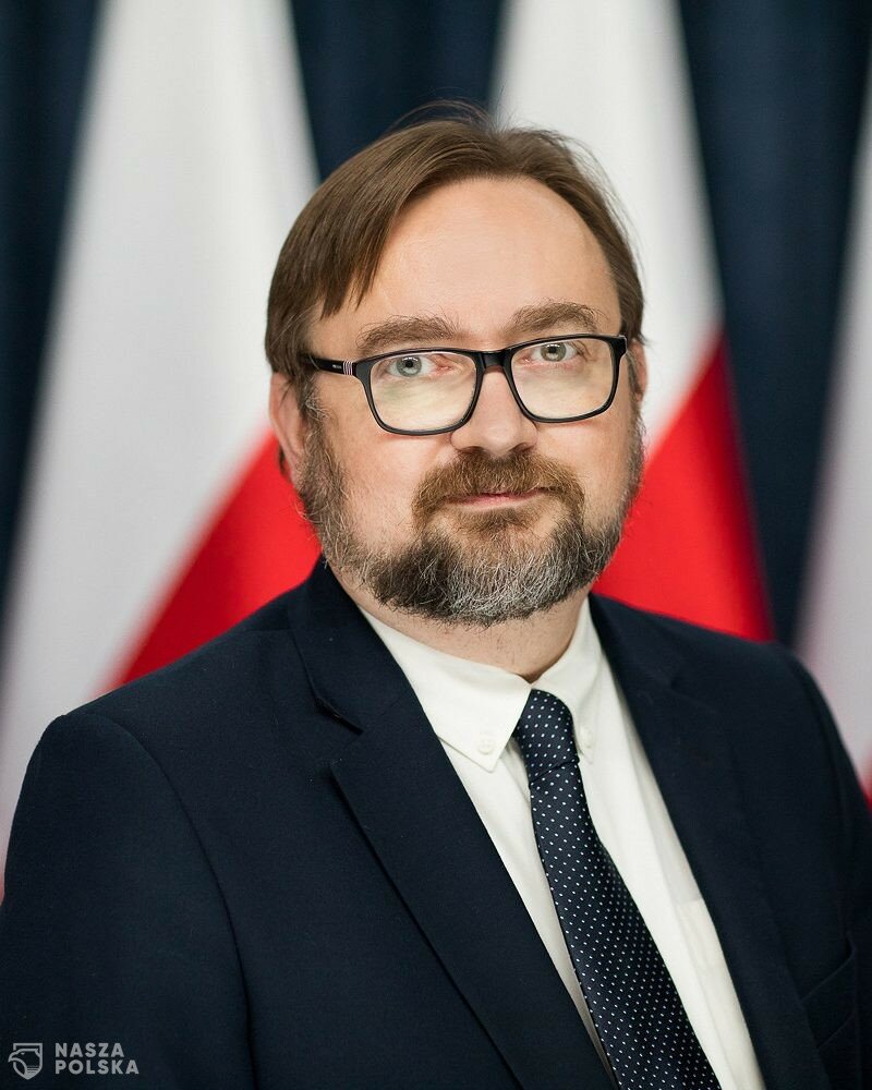 P. Szrot: Samoloty dla Ukrainy tylko w ramach bardzo szerokiej koalicji