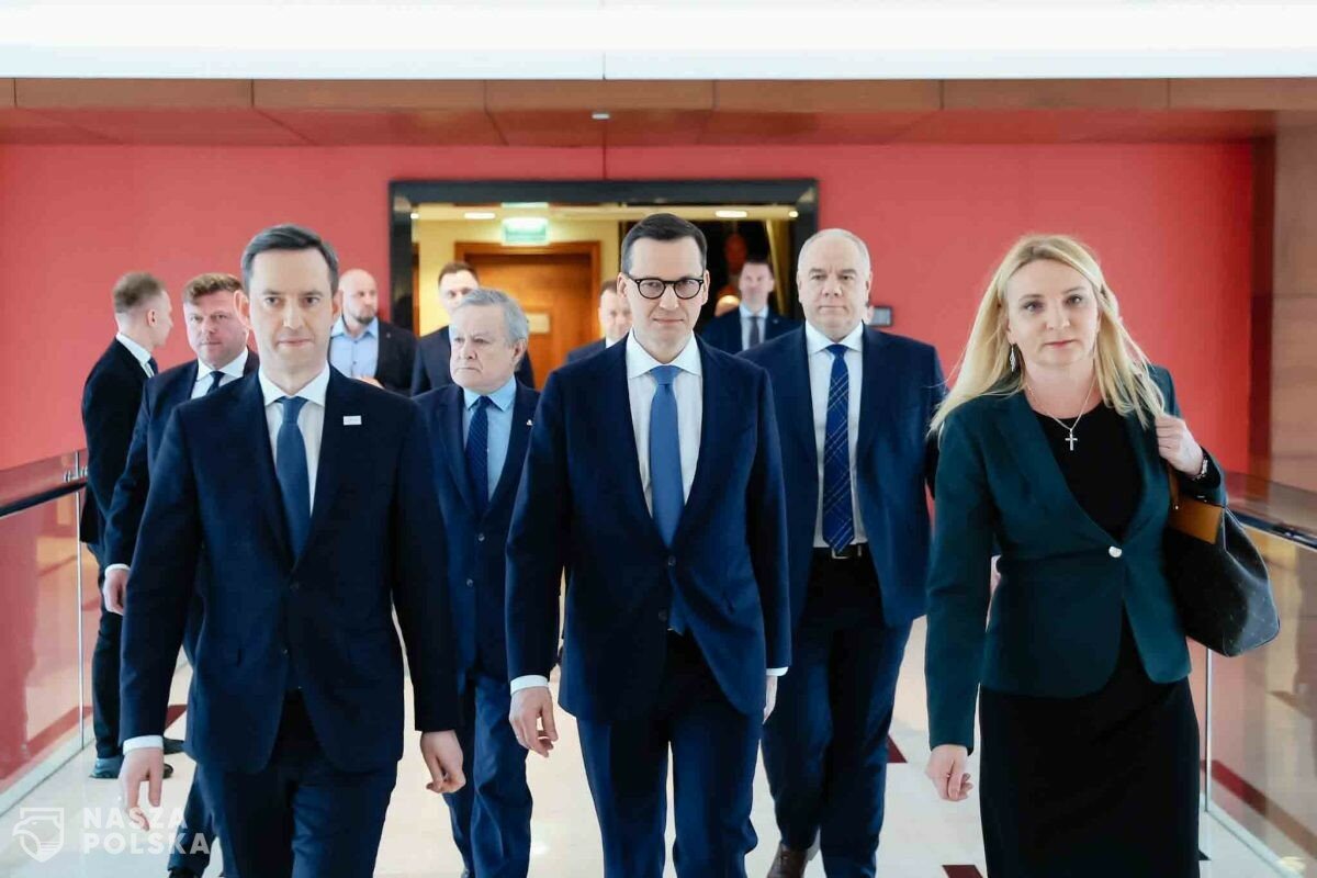 Premier: samorząd i rząd to są dwa płuca tej samej władzy publicznej