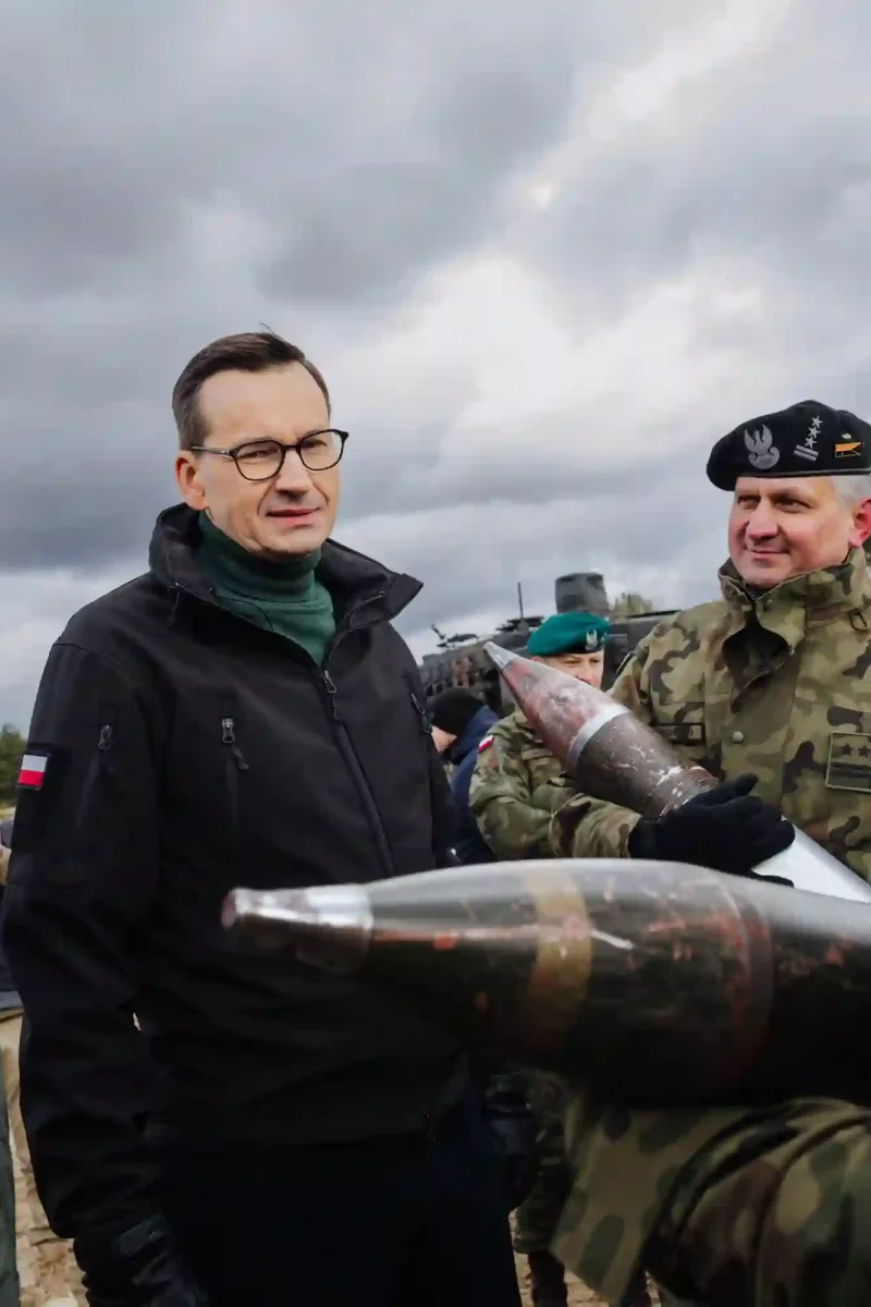 Premier Mateusz Morawiecki spotkał się z uczestnikami szkolenia „Trenuj z NATO”