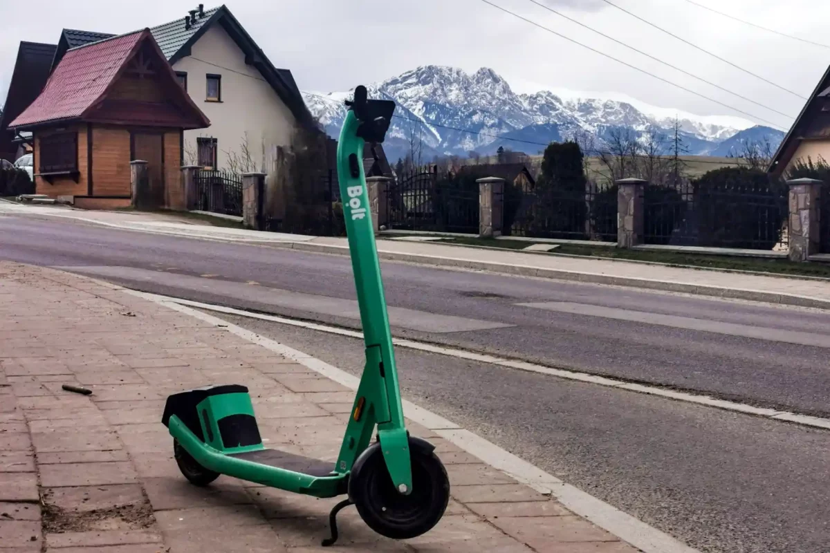 W Zakopanem pojawiły się hulajnogi Bolt