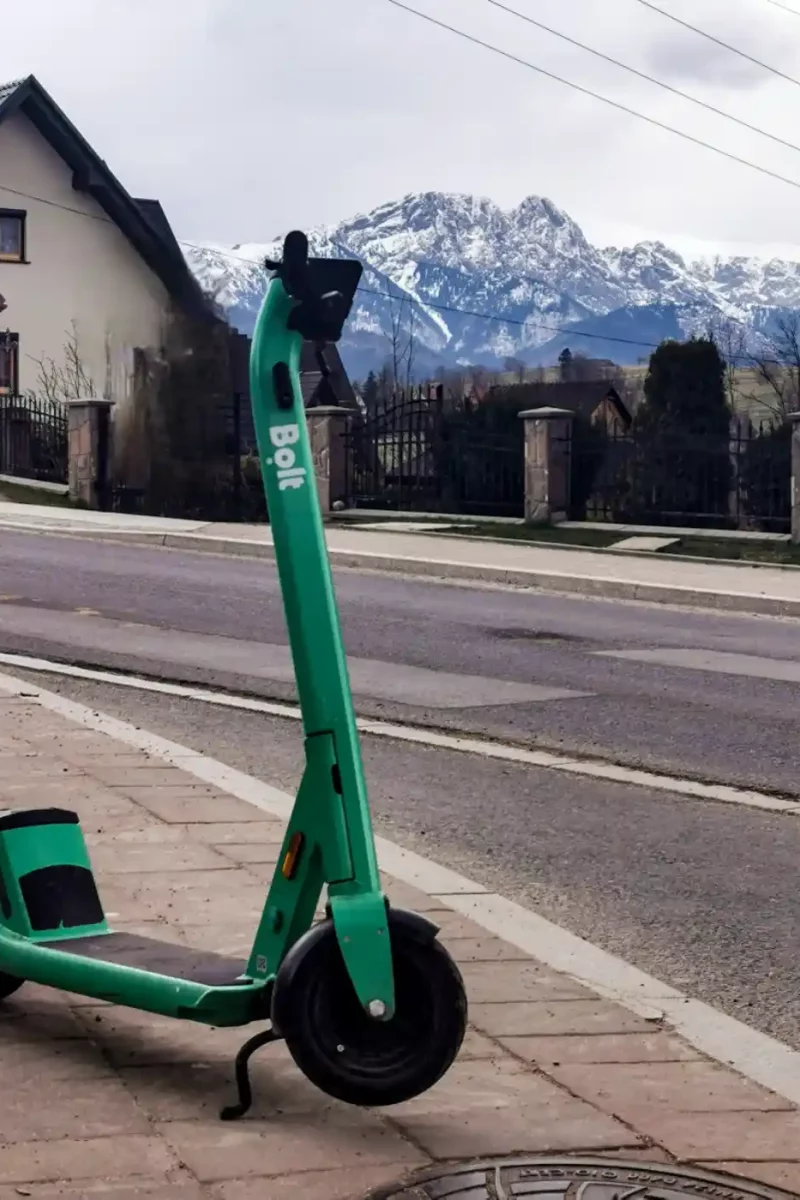 W Zakopanem pojawiły się hulajnogi Bolt