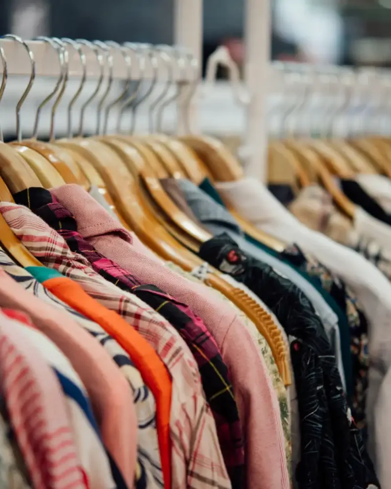 Cykl życia ubrań jest coraz krótszy