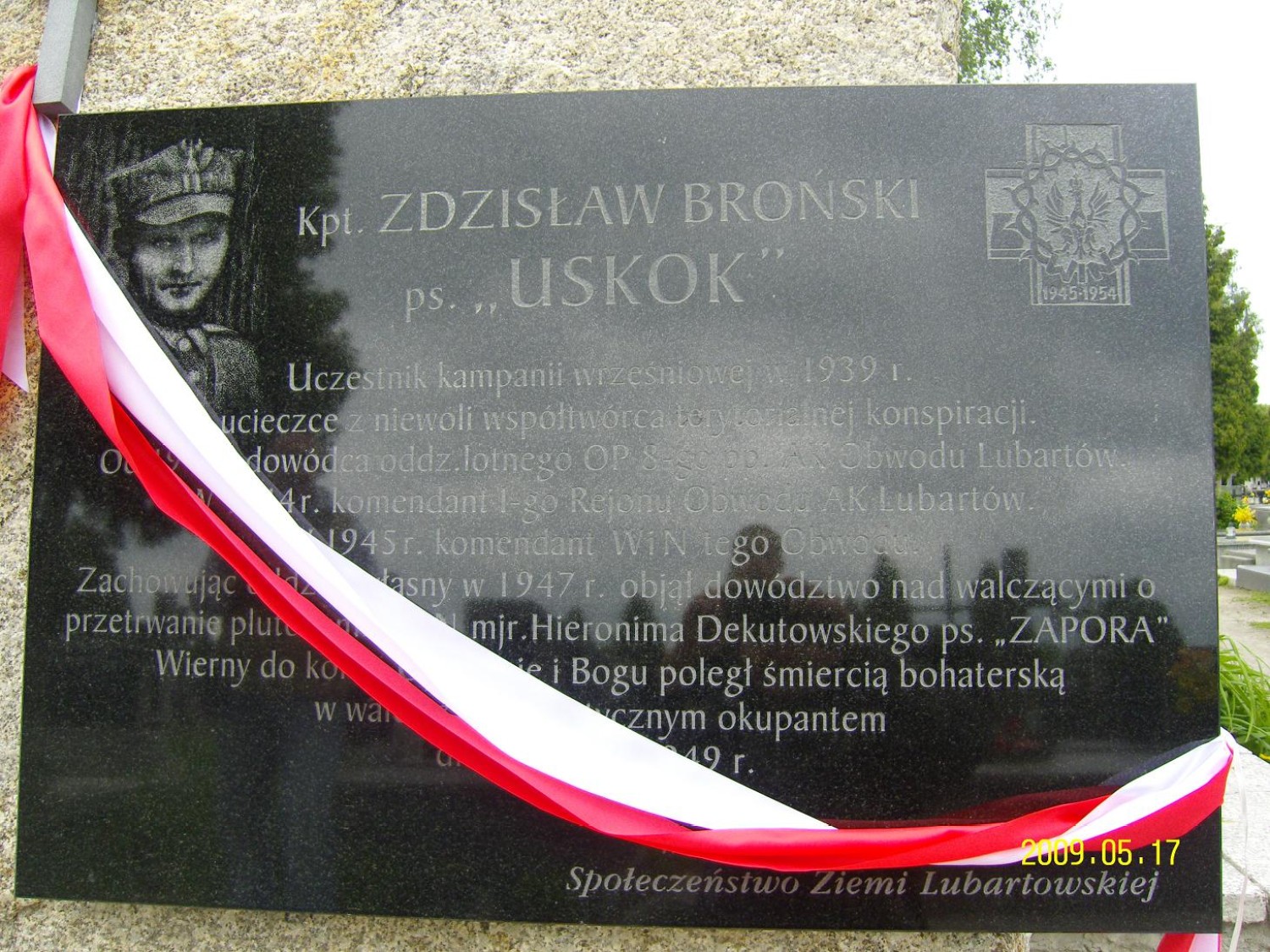 Tablica upamiętniająca kpt. Zdzisława Brońskiego „Uskoka