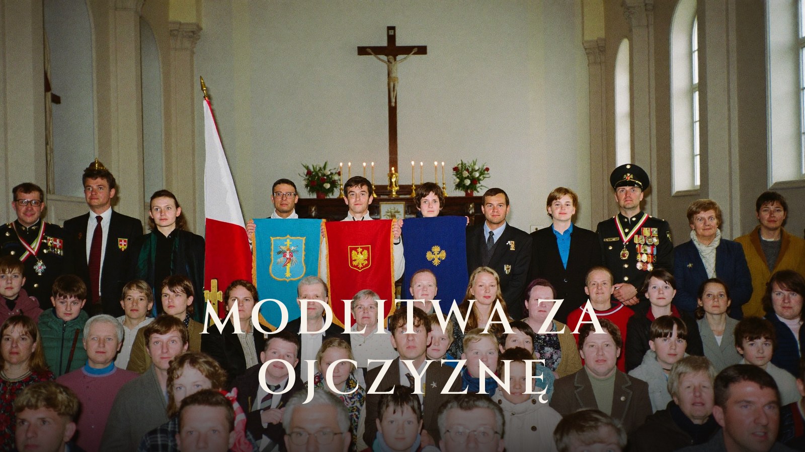 Msza za ojczyznę, poczty sztandarowe i flaga w kościele
