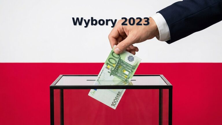 Dłoń w garniturze wsuwa banknot 100 euro do szklanej urny wyborczej na tle polskiej flagi