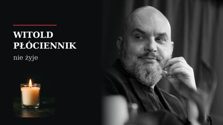 Czarno-biały portret Witolda Płóciennika, obok mała zapalona świeca i napis informujący o jego śmierci