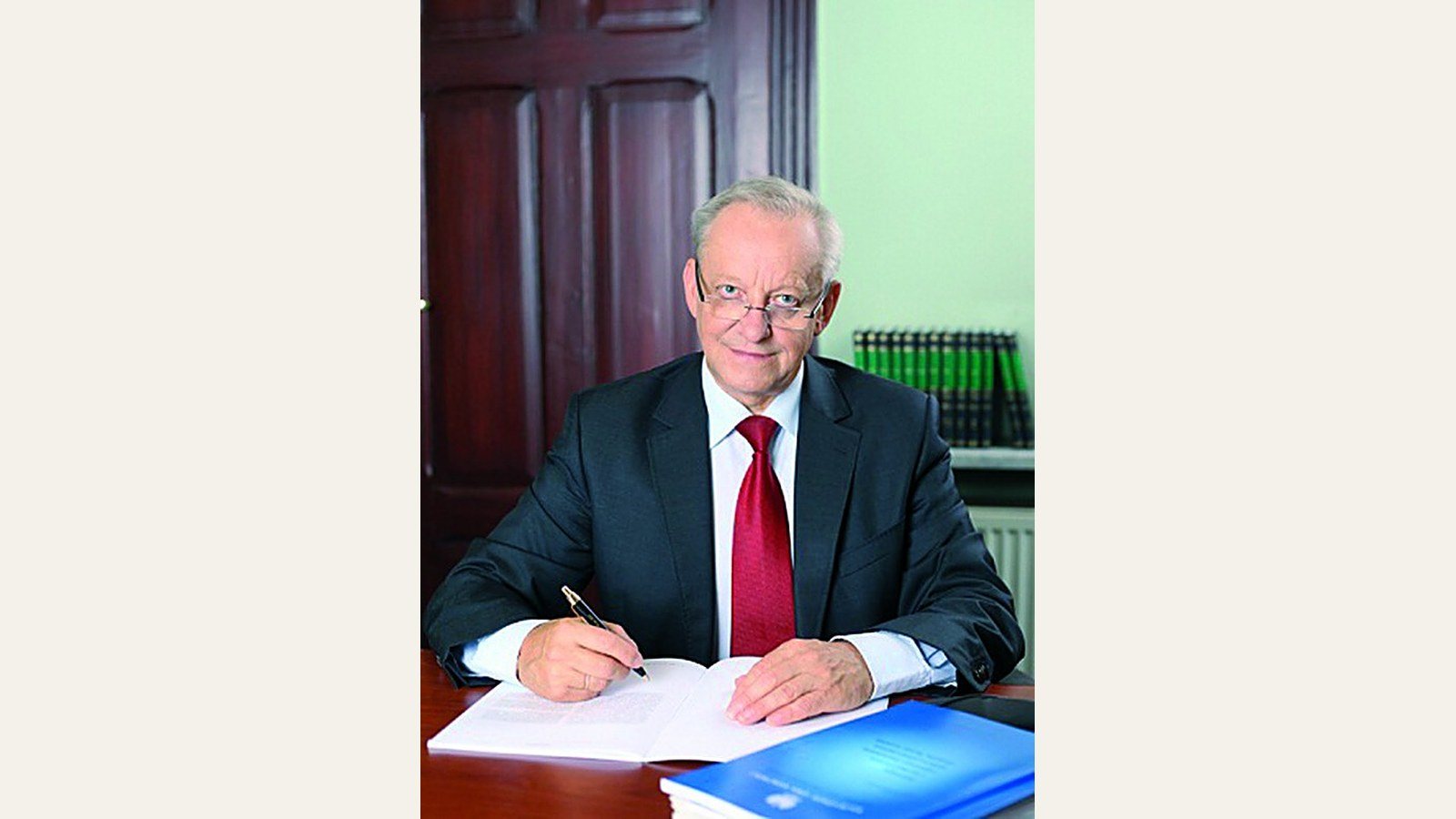 Senator Bolesław Piecha, wiceminister zdrowia w rządzie Jarosława Kaczyńskiego