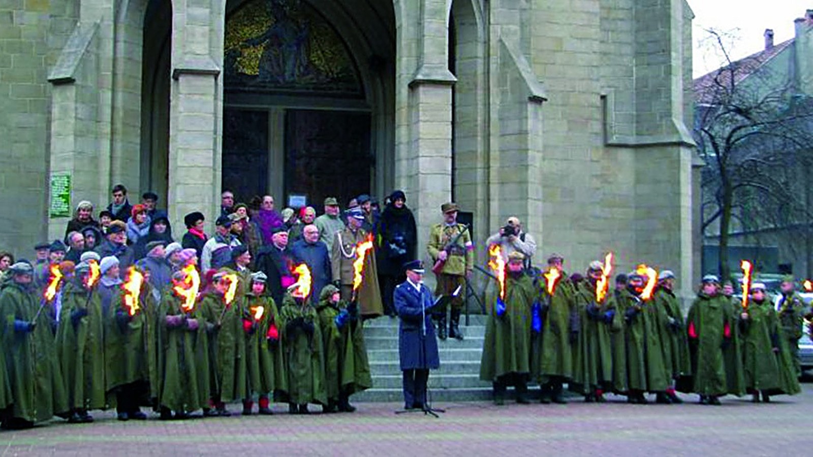 Apel Poległych przed kościołem Mariackim w hołdzie Żołnierzom Wyklętym, 2013 r.