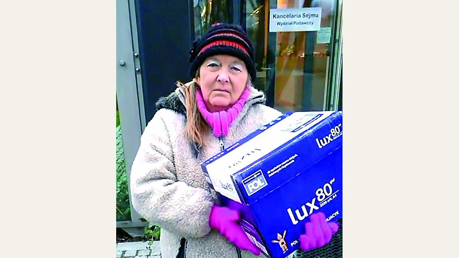 Grażyna Miernicka z listami do posłów w sprawie badań dr. Krzysztofa Szwagrzyka